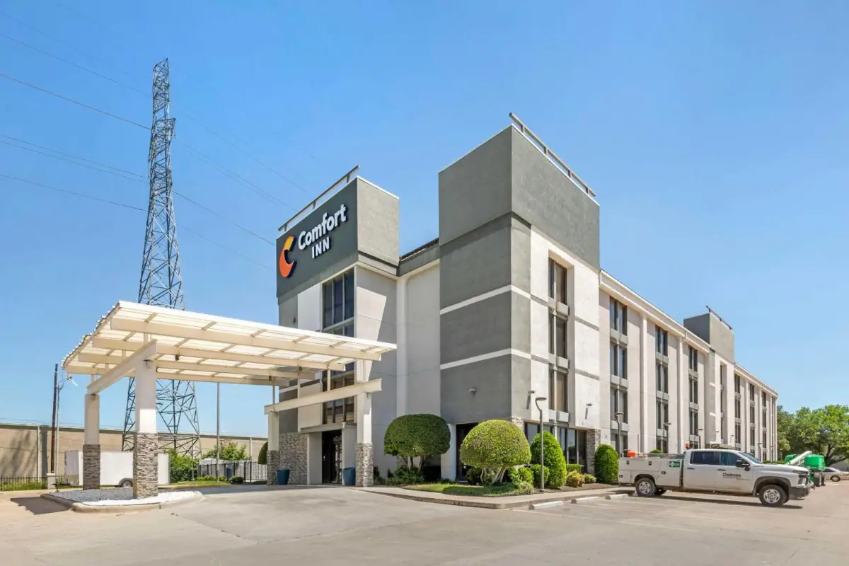 Comfort Inn Dallas North Love Field Airport Main image