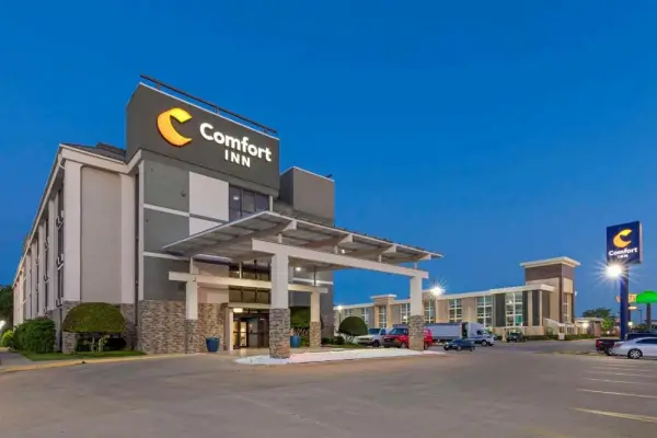 Comfort Inn Dallas North Love Field Airport Main image