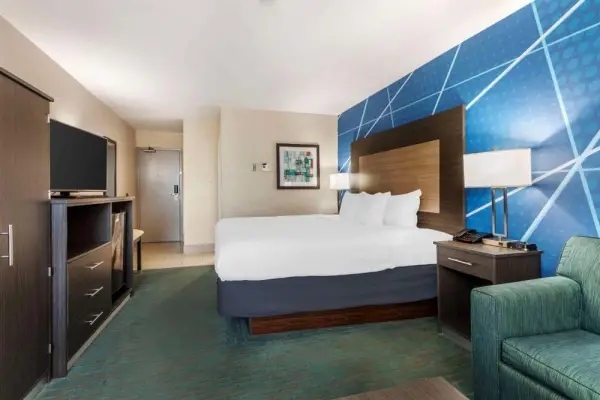 Comfort Inn Dallas North Love Field Airport 7